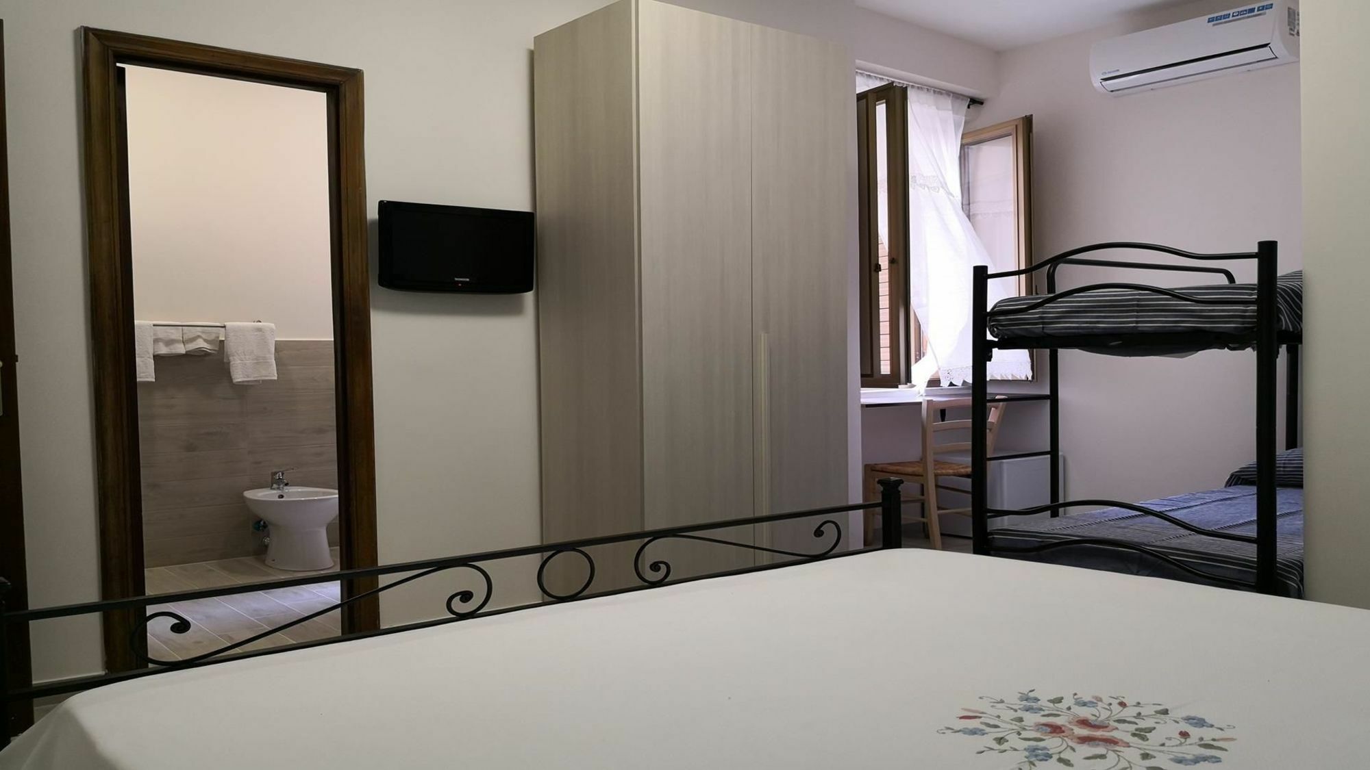 나폴리 Fenesta Vascia B&B 외부 사진