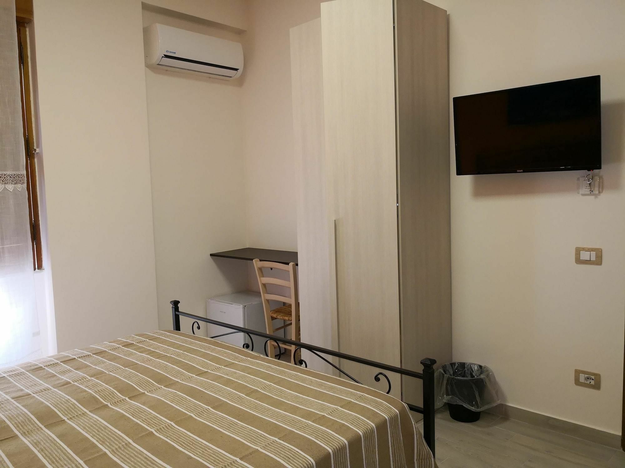 나폴리 Fenesta Vascia B&B 외부 사진